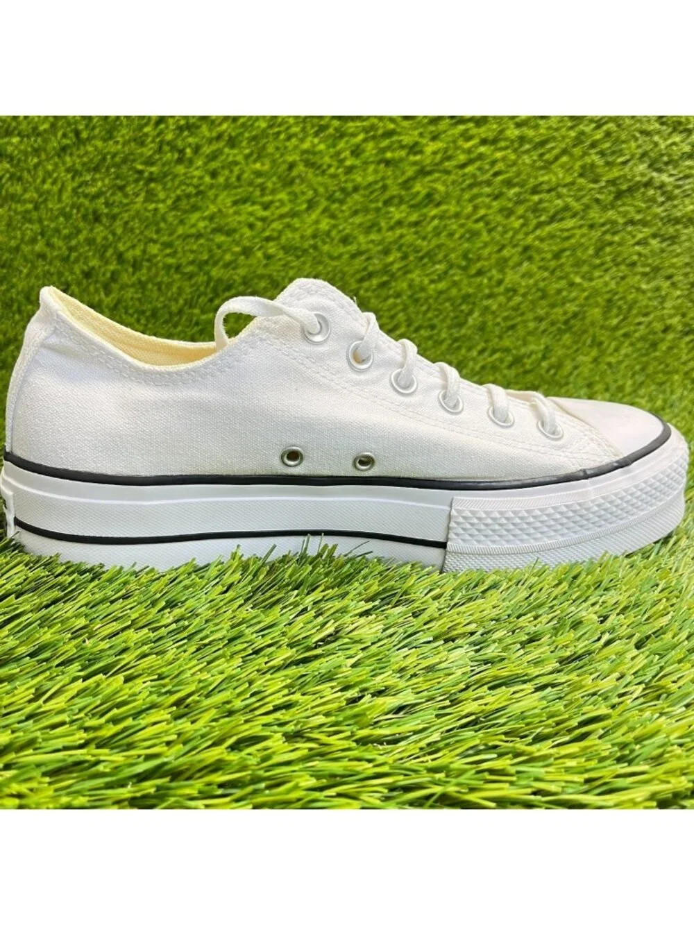 Converse Chuck Taylor All Star Lift Womens Size 9 White Athletic Shoes Sneakers
